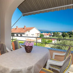  Apartment Paradiso