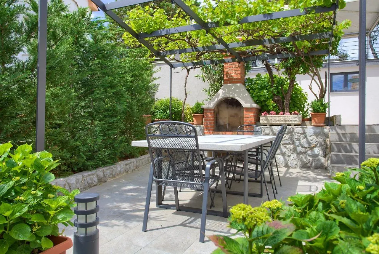 Residence Veglia 0*, Krk Town